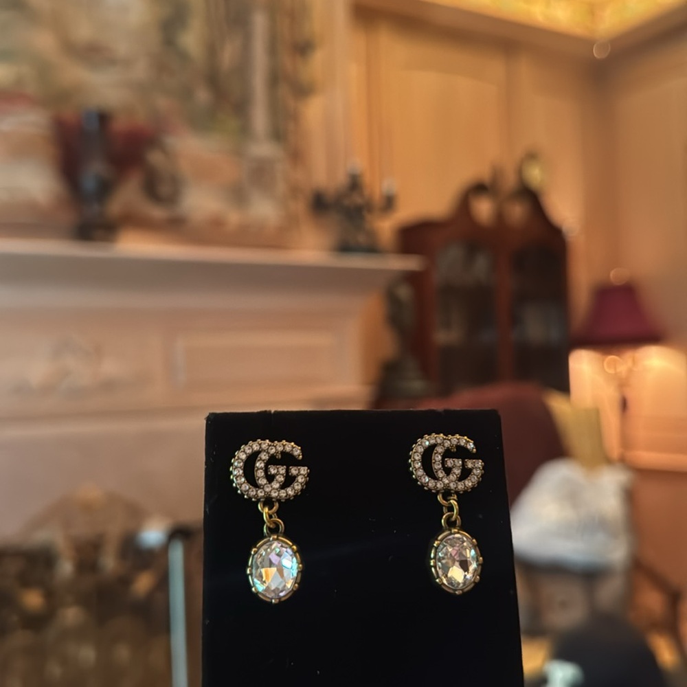 Gucci earrings Gold tone Logo Drop Earrings with Clear Crystal - Picture 6 of 9